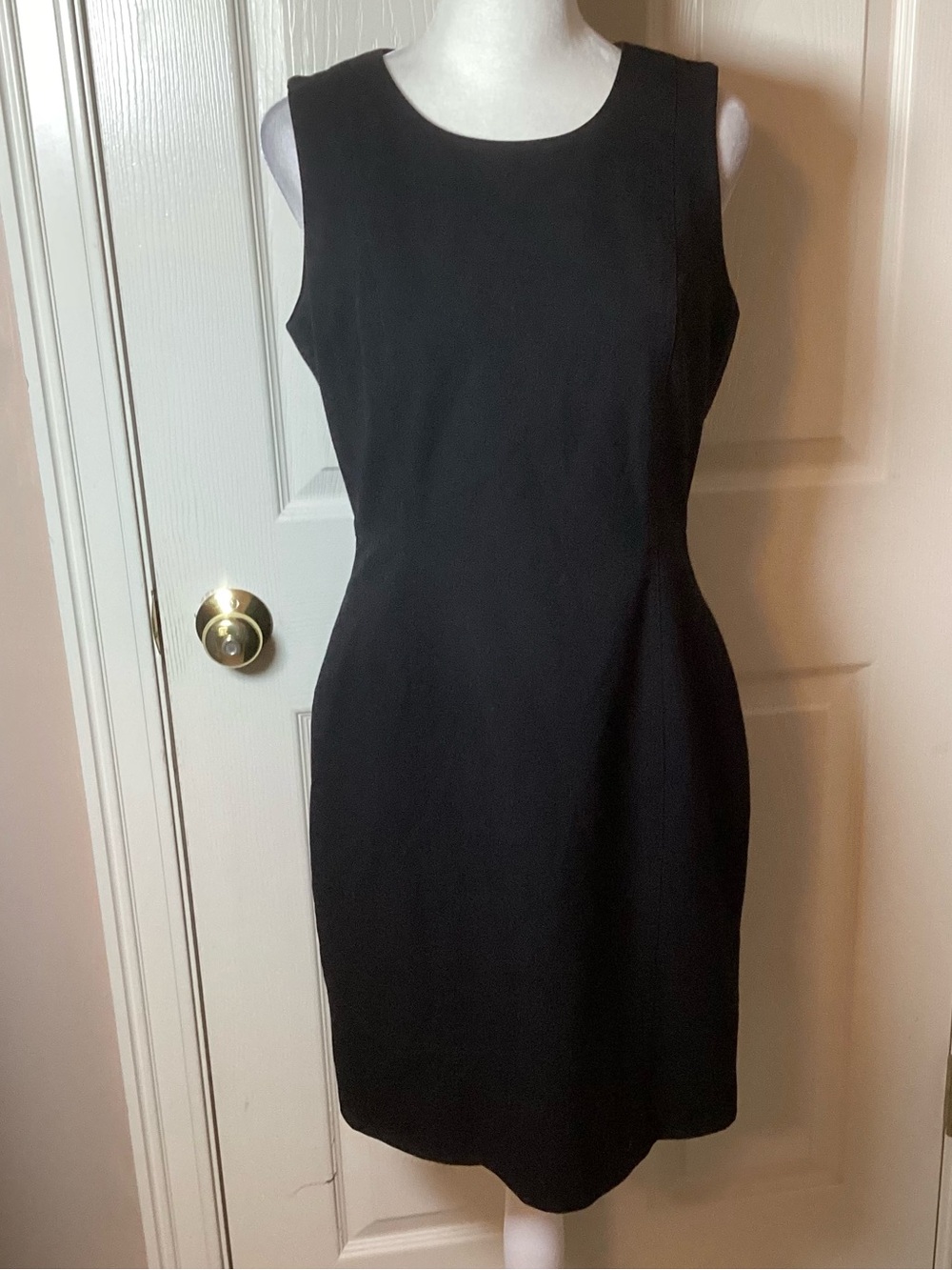 Calvin Klein Classic Black Sleeveless Sheath Dress - Size 6